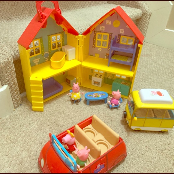 Peppa Pig House, Car and Trailer Set